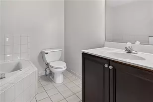 224 Park Ridge Dr, Forks Twp, PA 18040 - Photo 22