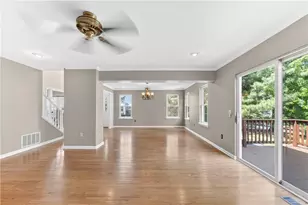 224 Park Ridge Dr, Forks Twp, PA 18040 - Photo 4