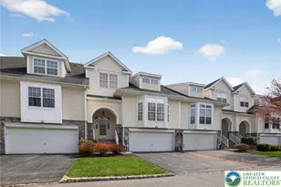 186 Oakmont Ct, Williams Township, PA 18042 - Photo 2