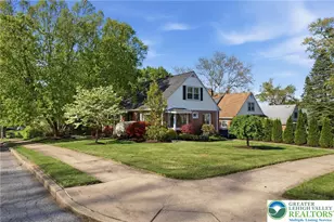 2351 W Greenleaf St, Allentown City, PA 18104 - Photo 2