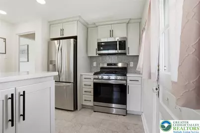 2351 W Greenleaf Street, Allentown City, PA 18104 - Photo 16
