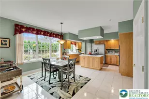 1860 Rosewood Dr, Hanover Twp, PA 18017 - Photo 6