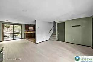 6061 Decker Rd, Bushkill, PA 18324 - Photo 6