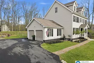 13 Eastridge Ln, Middle Smithfield, PA 18302 - Photo 6