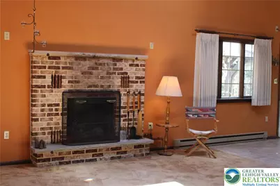 160 White Oak Drive, Penn Forrest, PA 18229 - Photo 8