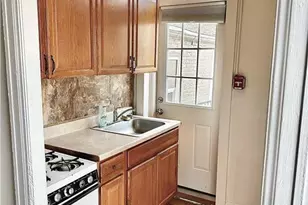 126 N 4th St, Easton, PA 18042 - Photo 8