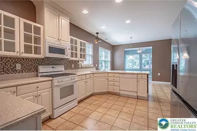6634 Blue Heather Court, Lower Macungie Township, PA 18062 - Photo 10