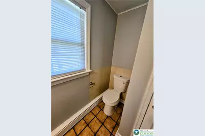 210 E Emmaus Avenue #1, Salisbury Township, PA 18103 - Photo 8