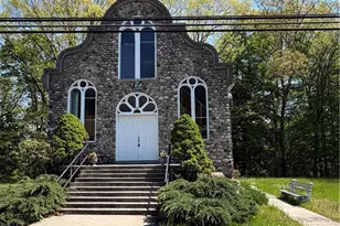 720 Delaware Ave, Portland Boro, PA 18343 - Photo 2