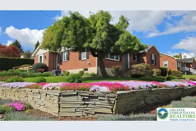 142 E North Street, Nazareth Boro, PA 18064 - Photo 6