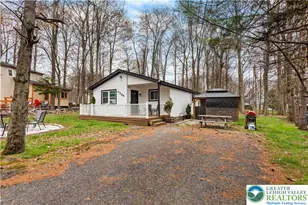 7483 Cottage Ln, Tobyhanna, PA 18466 - Photo 1
