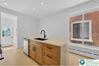 28 N 4th Street, Emmaus Boro, PA 18049 - Photo 16