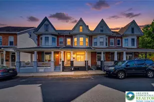28 N 4th St, Emmaus Boro, PA 18049 - Photo 1