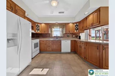 7098 Limerick Square, Bethlehem City, PA 18017 - Photo 8