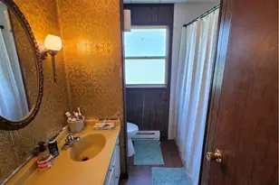 114 Greenview Dr, Chestnuthill Twp, PA 18322 - Photo 8