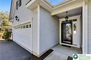 2088 Kingsview Rd, Lower Macungie Township, PA 18062 - Photo 4