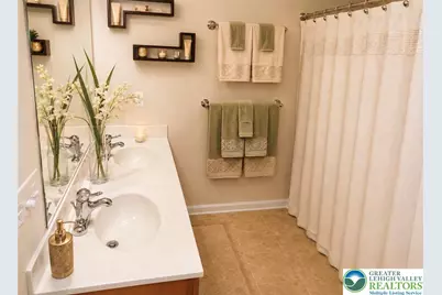 8460 Cromwell Court, Upper Macungie Township, PA 18031 - Photo 6