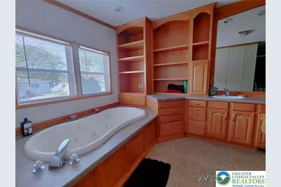 4205 Leopard Circle, North Whitehall Township, PA 18069 - Photo 14