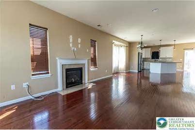 2406 Gentle Hollow Drive, Whitehall Township, PA 18052 - Photo 8