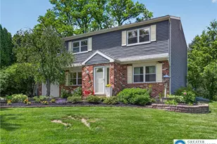 1921 Latta St, South Whitehall Township, PA 18104 - Photo 4