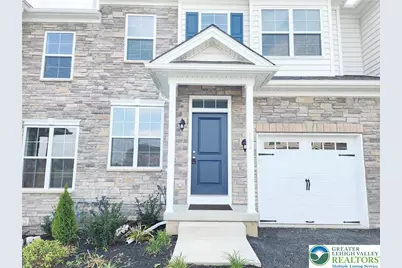 422 Gray Feather Way, Upper Macungie Township, PA 18104 - Photo 2