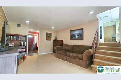 1605 Lois Lane, Bethlehem City, PA 18018 - Photo 14
