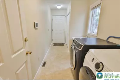1946 Kyle Drive, Stroudsburg, PA 18360 - Photo 32