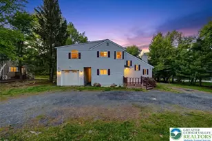 61 Chapman Cir, Penn Forrest, PA 18210 - Photo 2