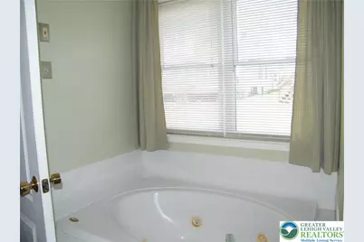 322 Surrey Place #322, Macungie Boro, PA 18062 - Photo 8