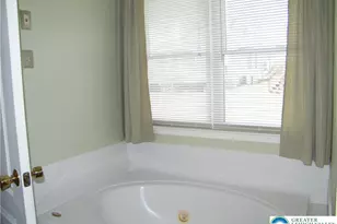 322 Surrey Pl, Macungie Boro, PA 18062 - Photo 8