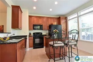 1600 Oakridge Ln, Hellertown Boro, PA 18055 - Photo 4