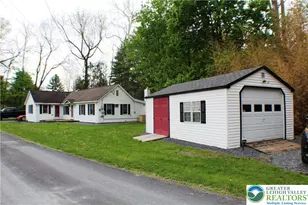 1943 Shady Ln, Upper Mt Bethel Twp, PA 18343 - Photo 4
