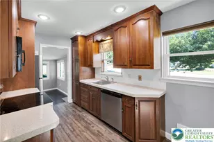 2049 Vista Dr, Bethlehem City, PA 18018 - Photo 8