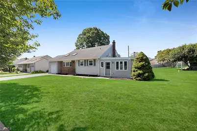 2049 Vista Drive, Bethlehem City, PA 18018 - Photo 2