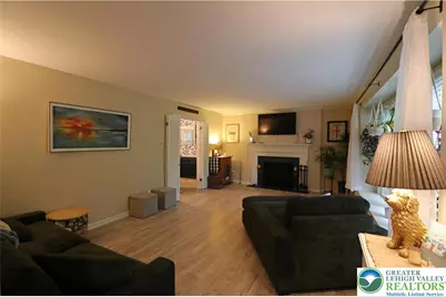 3076 Lindberg Avenue, Salisbury Township, PA 18103 - Photo 8