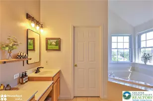 5837 Winterberry Pl, Upper Macungie Township, PA 18104 - Photo 22