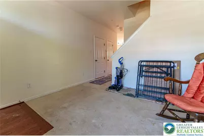 940 King Way, Upper Macungie Township, PA 18031 - Photo 4