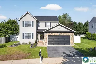 2720 Hickory Dr, Forks Twp, PA 18040 - Photo 1