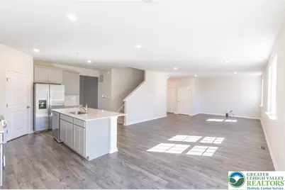 2153 Isabel Lane, Allentown City, PA 18103 - Photo 4