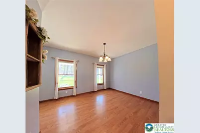 5709 Fox Lane, Emmaus Boro, PA 18049 - Photo 10