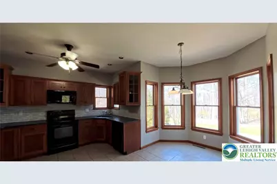 5709 Fox Lane, Emmaus Boro, PA 18049 - Photo 6