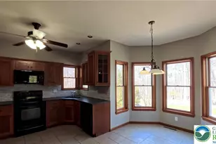 5709 Fox Ln, Emmaus Boro, PA 18049 - Photo 6