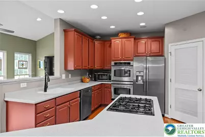 6991 Tuscany Drive, Lower Macungie Township, PA 18062 - Photo 14