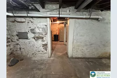 32 E Center Street, Nazareth Boro, PA 18064 - Photo 24