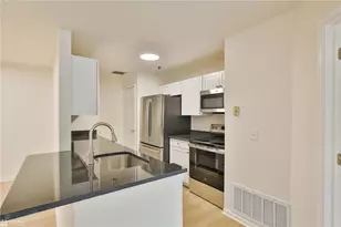 202 Canal Park, Easton, PA 18042 - Photo 18