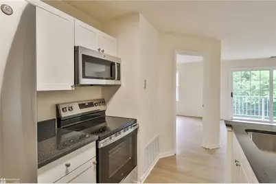 202 Canal Park, Easton, PA 18042 - Photo 24