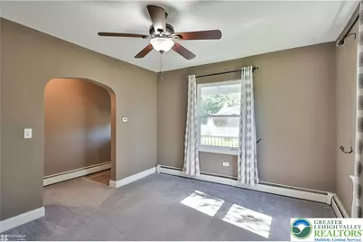 424 E Penn Street, Nazareth Boro, PA 18064 - Photo 14