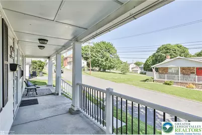 424 E Penn Street, Nazareth Boro, PA 18064 - Photo 6