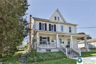 424 E Penn St, Nazareth Boro, PA 18064 - Photo 2