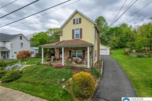 27 Stewart St, East Bangor Boro, PA 18013 - Photo 2